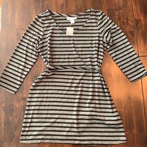 NWT Motherhood Maternity S gray and black shirt